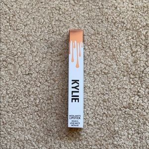 Kylie Metal Matte Lipstick in King K